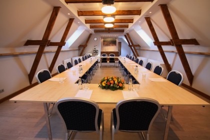Kurshi Hotel Meeting room